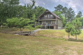 Guntersville Cabin with Fire Pit and Covered Porch